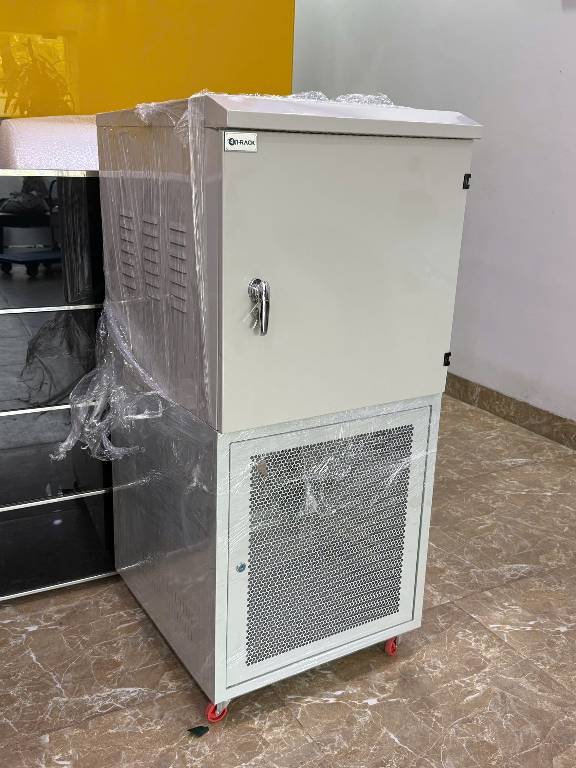 Tủ mạng 10UD600 AnRack treo ngoài trời , AR-1060XF-OU